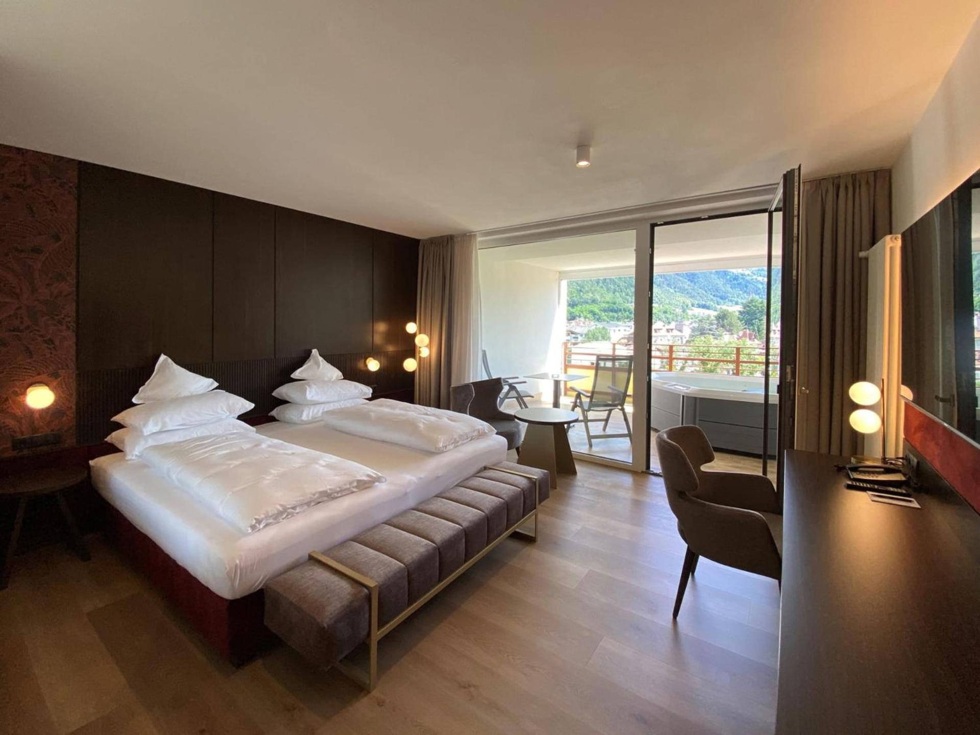 Dominik Alpine City Wellness Hotel - Adults Only Bressanone Dış mekan fotoğraf